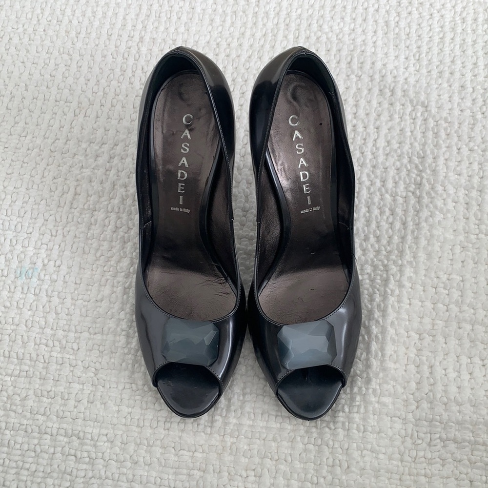 Metallic blue leather shoes from Italy almost brand new size 9 from Casadei